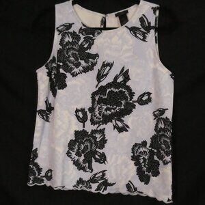ANN TAYLOR FACTORY Floral Embroidered Scallop Hem Tank Top - Small